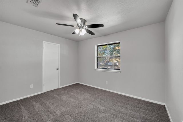 121 Quail Creek Drive, Crowley, TX 76036