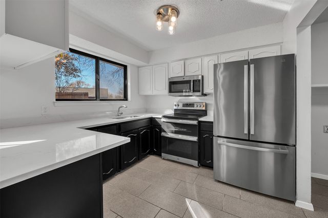 121 Quail Creek Drive, Crowley, TX 76036