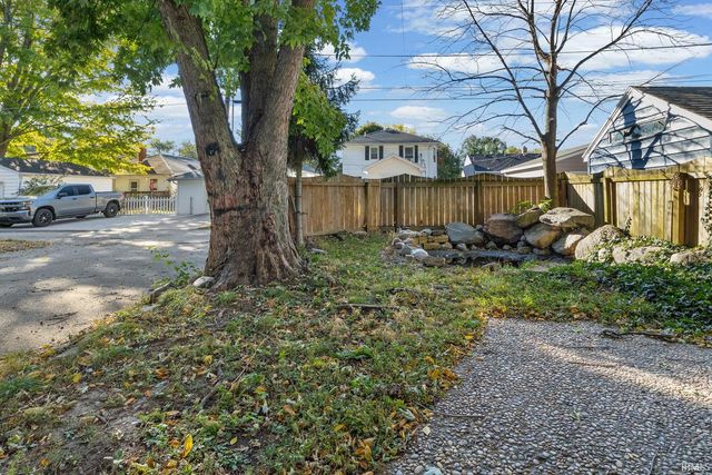 1925 Maple Street, Lafayette, IN 47904