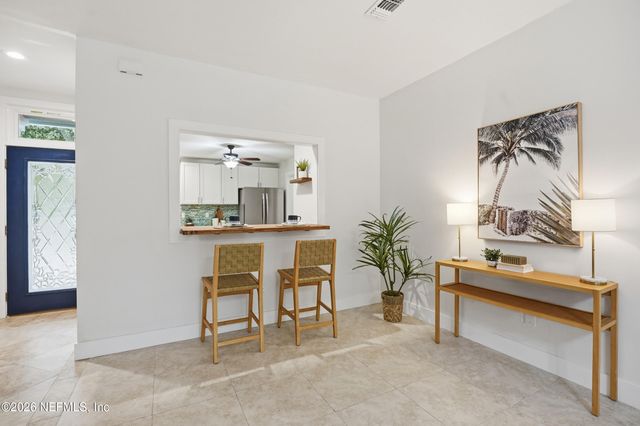 1673 LINKSIDE Court N, Atlantic Beach, FL 32233