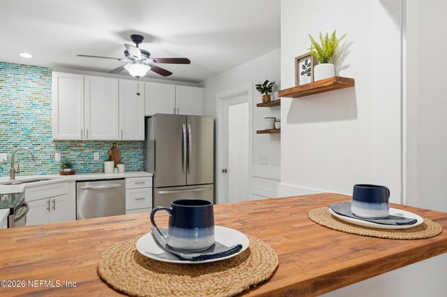 1673 LINKSIDE Court N, Atlantic Beach, FL 32233