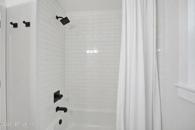 1673 LINKSIDE Court N, Atlantic Beach, FL 32233