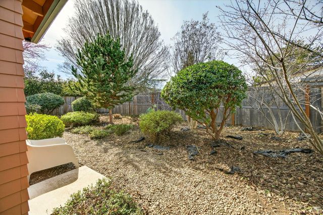 98 Dunn Circle, Ashland, OR 97520