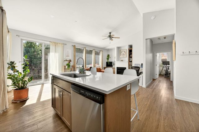 98 Dunn Circle, Ashland, OR 97520