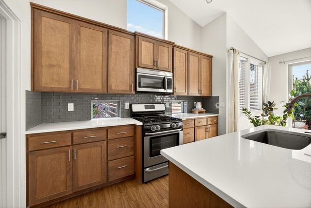 98 Dunn Circle, Ashland, OR 97520