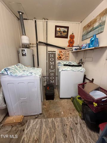 216 Willow Street, Mount Carmel, TN 37645