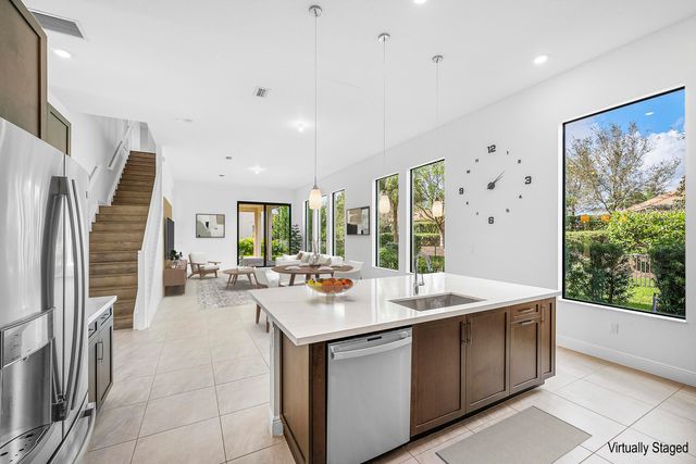 12035 N Baypoint Circle, Parkland, FL 33076