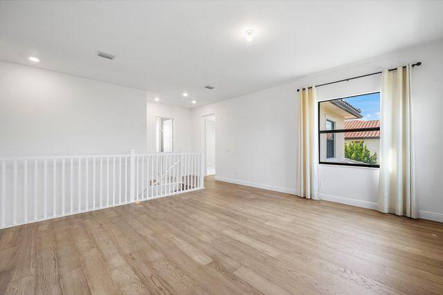 12035 N Baypoint Circle, Parkland, FL 33076