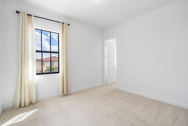 12035 N Baypoint Circle, Parkland, FL 33076