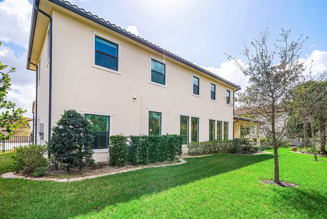 12035 N Baypoint Circle, Parkland, FL 33076