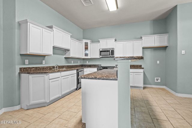 14000 TOWER POINT Way, El Paso, TX 79938