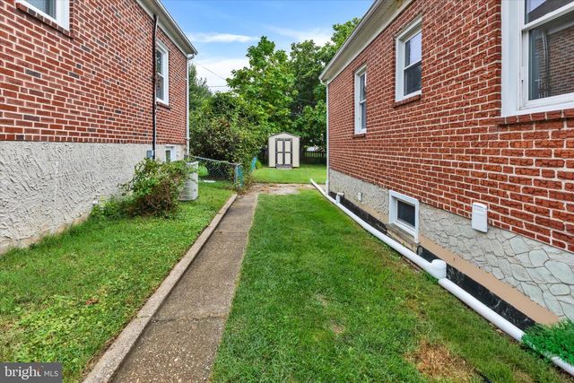 2806 EMERALD RD, Baltimore, MD 21234