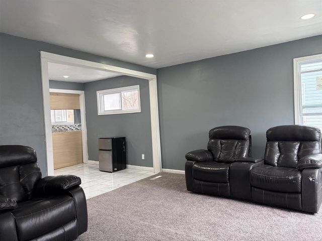 17870 Yonka Street, Hamtramck, MI 48212