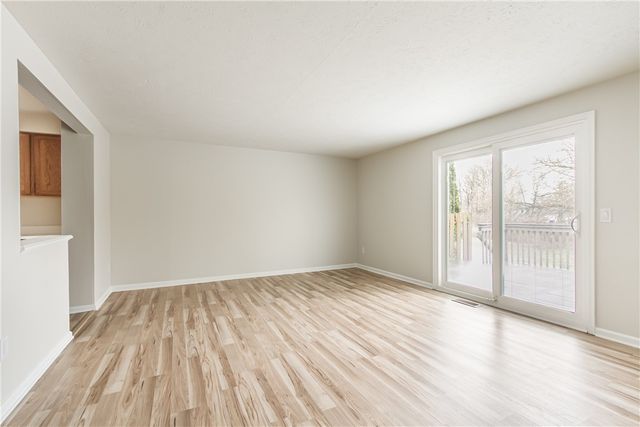 7 Camberley Place, Penfield, NY 14526