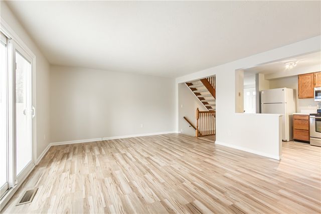 7 Camberley Place, Penfield, NY 14526