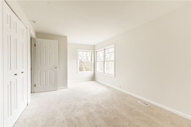 7 Camberley Place, Penfield, NY 14526