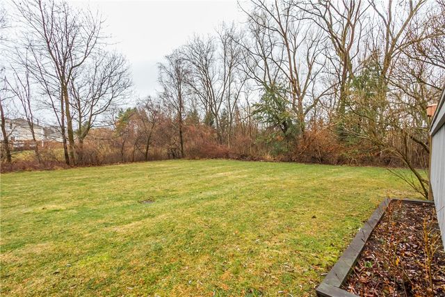 7 Camberley Place, Penfield, NY 14526