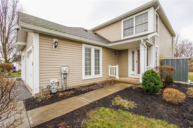 7 Camberley Place, Penfield, NY 14526