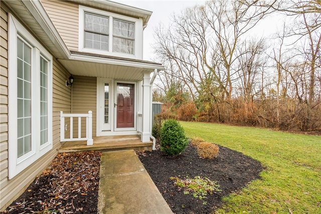 7 Camberley Place, Penfield, NY 14526