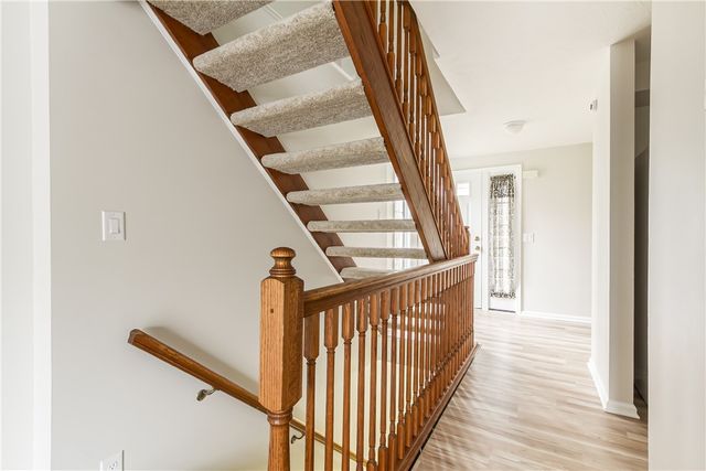 7 Camberley Place, Penfield, NY 14526