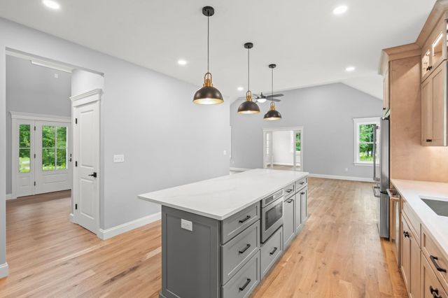 139 North Road, East Kingston, NH 03827