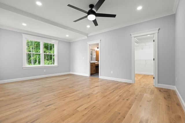 139 North Road, East Kingston, NH 03827