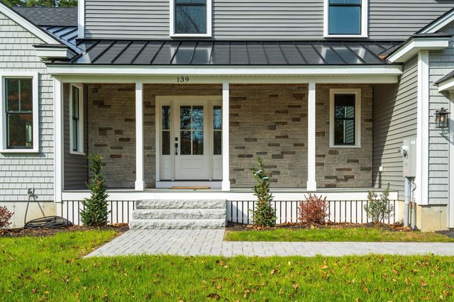 139 North Road, East Kingston, NH 03827