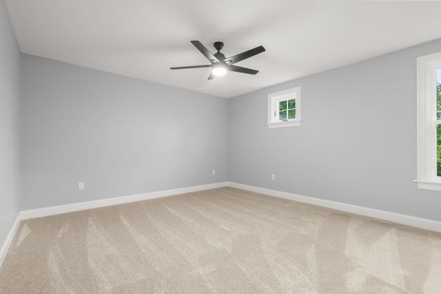 139 North Road, East Kingston, NH 03827