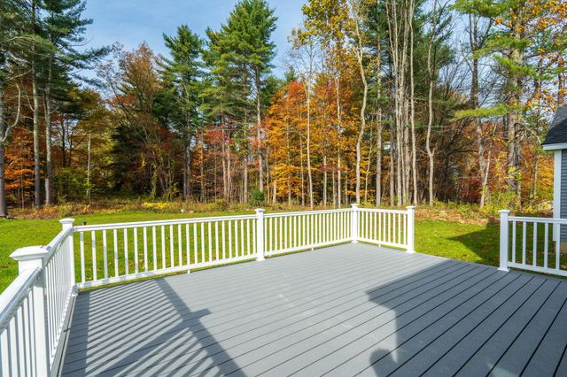 139 North Road, East Kingston, NH 03827