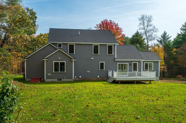 139 North Road, East Kingston, NH 03827