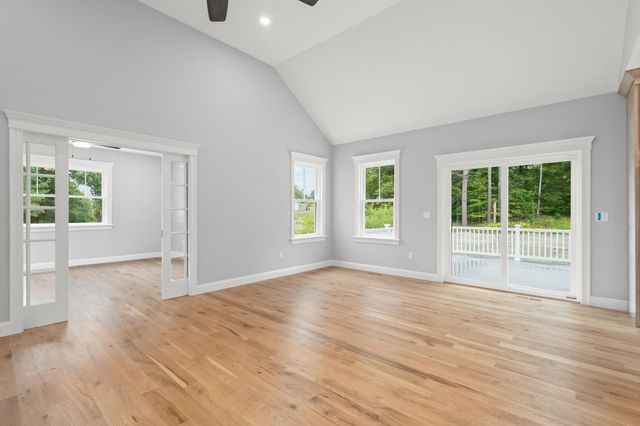 139 North Road, East Kingston, NH 03827