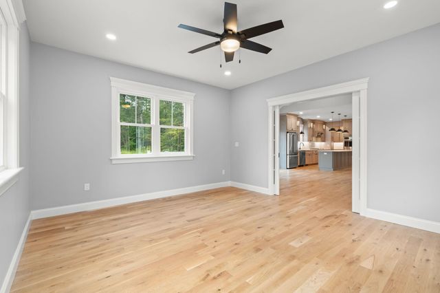 139 North Road, East Kingston, NH 03827