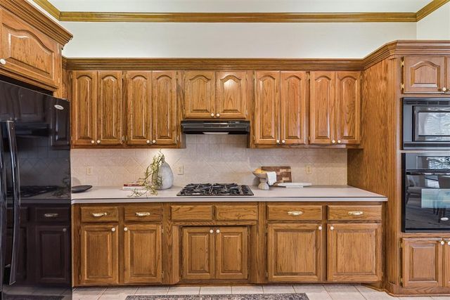 16632 Parkhurst Road, Edmond, OK 73012