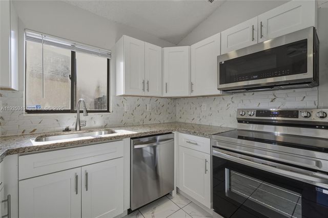 138 Colly Way, North Lauderdale, FL 33068