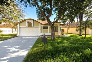 138 Colly Way, North Lauderdale, FL 33068