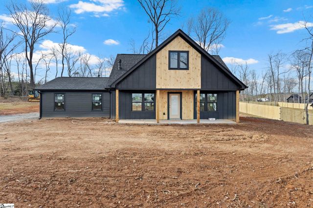 420 Fowler Road, Campobello, SC 29322