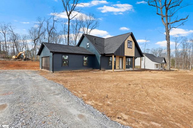 420 Fowler Road, Campobello, SC 29322