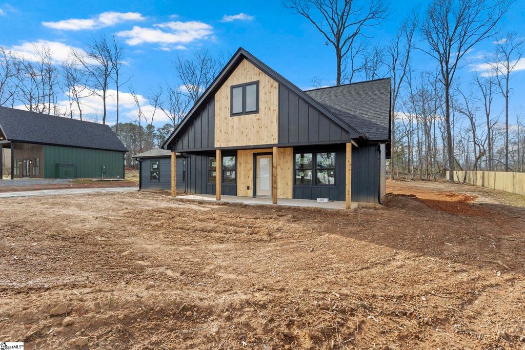 420 Fowler Road, Campobello, SC 29322