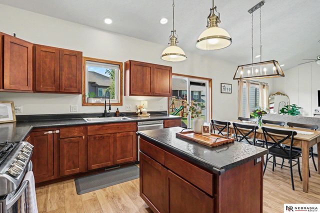 7331 Lilee Lane, Lincoln, NE 68516