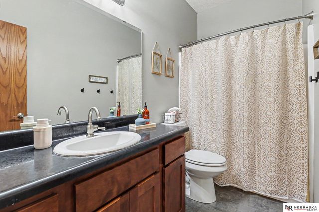 7331 Lilee Lane, Lincoln, NE 68516