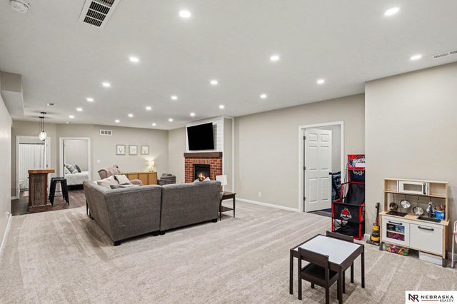 7331 Lilee Lane, Lincoln, NE 68516