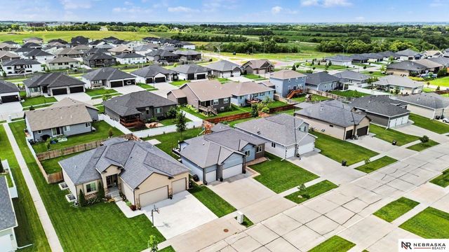 7331 Lilee Lane, Lincoln, NE 68516