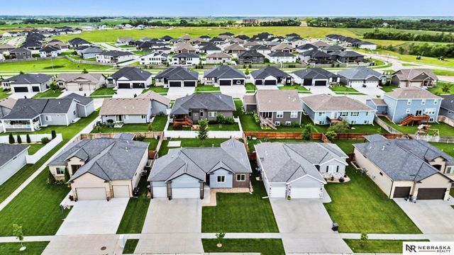 7331 Lilee Lane, Lincoln, NE 68516