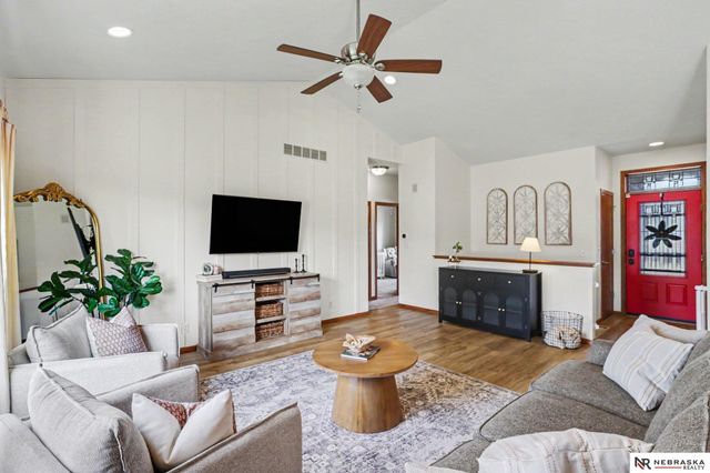 7331 Lilee Lane, Lincoln, NE 68516