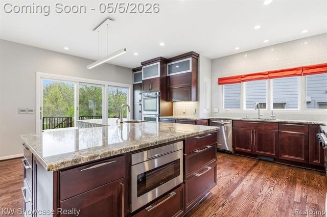 1539 Wandrei Court, Commerce Twp, MI 48382