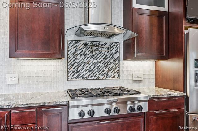 1539 Wandrei Court, Commerce Twp, MI 48382