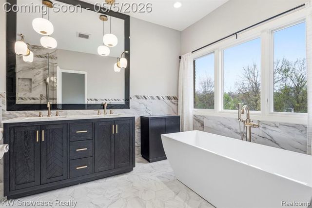 1539 Wandrei Court, Commerce Twp, MI 48382