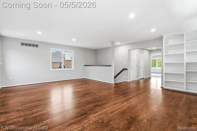 1539 Wandrei Court, Commerce Twp, MI 48382