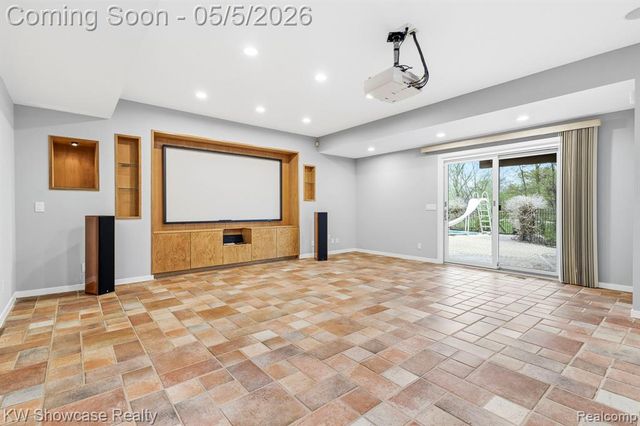 1539 Wandrei Court, Commerce Twp, MI 48382