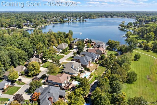 1539 Wandrei Court, Commerce Twp, MI 48382
